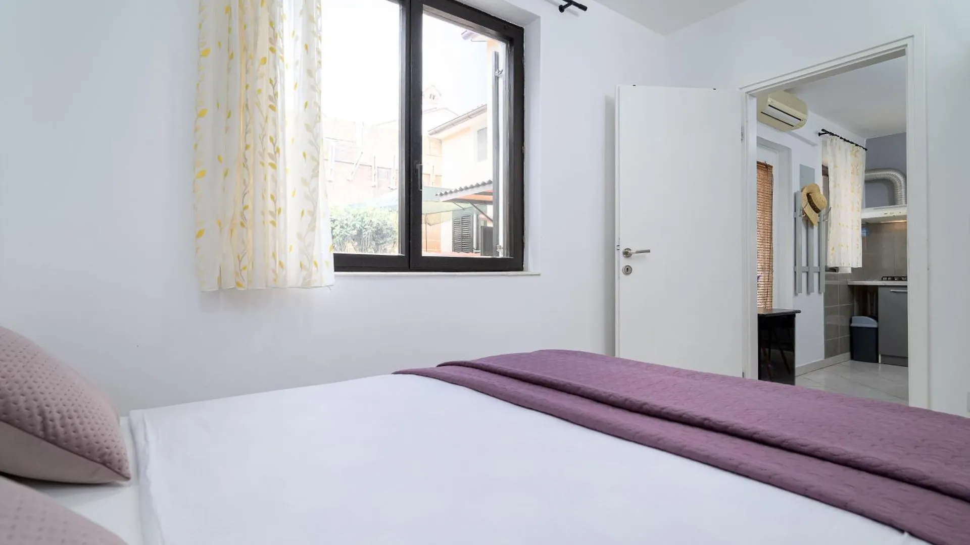 Apartment Gemuetliche Ferienwohnung 5 Stinjan Croatia